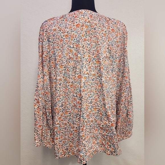 LOFT Women's Size XL floral v-neckbutton front closure 3/4 cotton/rayon blouse - Picture 8 of 9